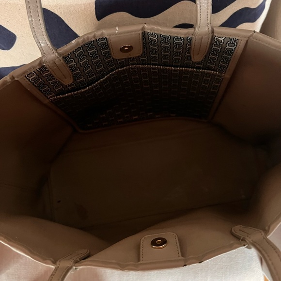 Tory Burch Gemini Link Tote in French Grey/Taupe - Picture 2 of 4